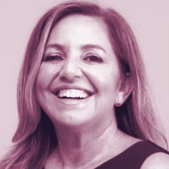 Claudia Fernandes rindo